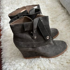 NWOT- Belle by Sigerson Morrison suede wedge bootie